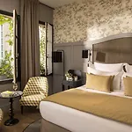D'aubusson Hotel