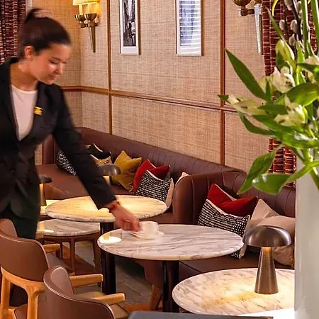 D'aubusson 5* Paris