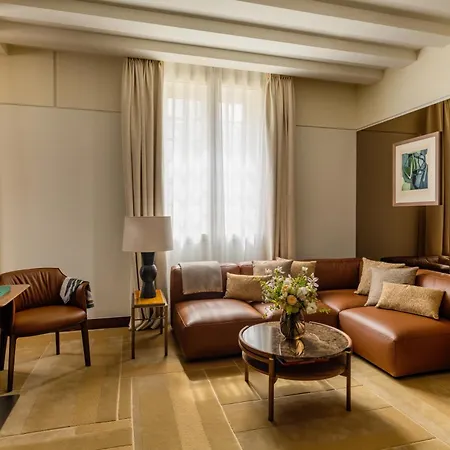 D'aubusson Hotel