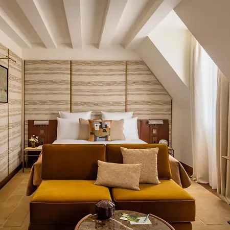 D'aubusson 5* Paris