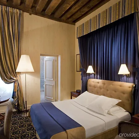 ホテル ドービュッソン パリ