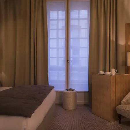 D'aubusson 5* Париж